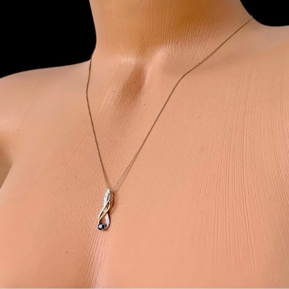 10k & 925 sterling silver pendant - Picture 2 of 6